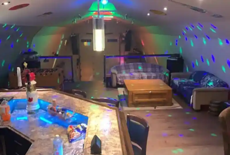 1 8 Awesome Man Cave Ideas