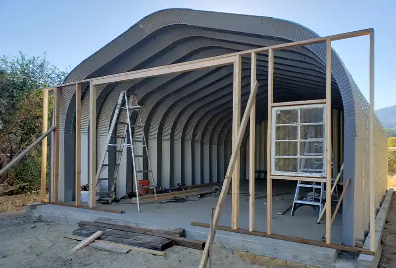 Finishing front of a steel building